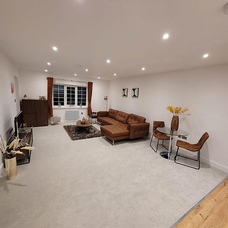 Luxury 1 Bed Apartment In The Centre Of Rochester Wainscot Luaran gambar