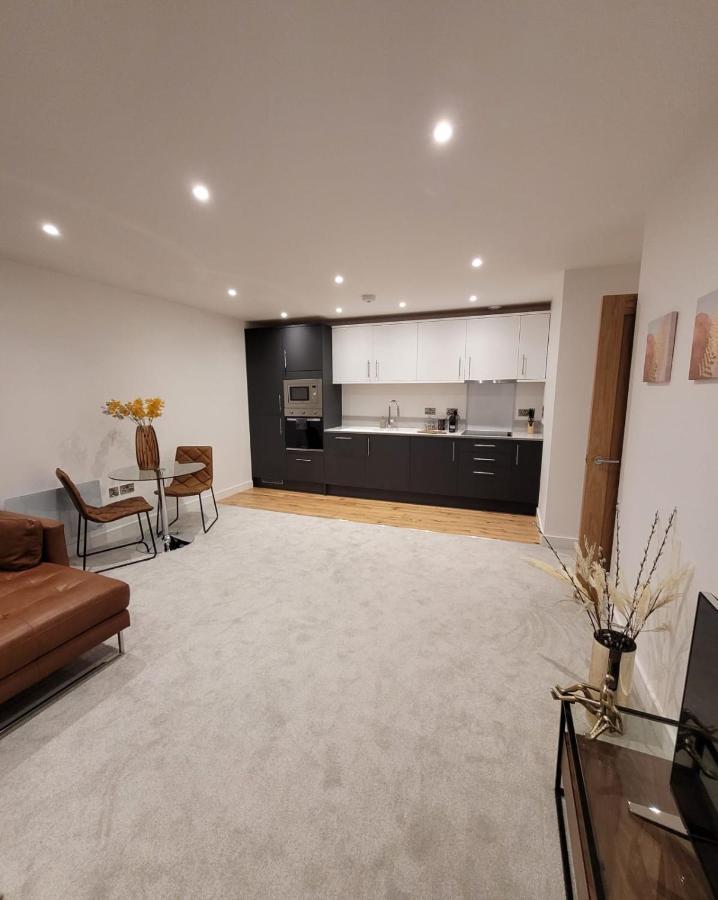 Luxury 1 Bed Apartment In The Centre Of Rochester Wainscot Luaran gambar